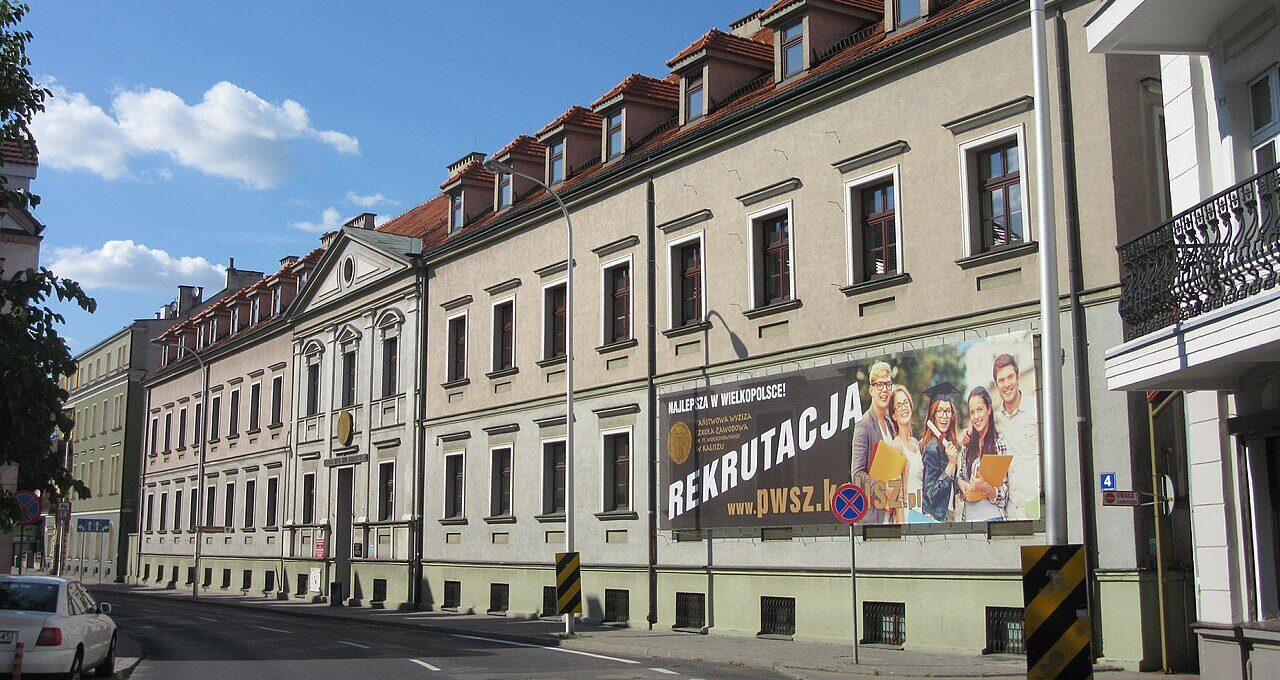 Autorstwa Peżot - Praca własna, CC BY-SA 4.0, https://commons.wikimedia.org/w/index.php?curid=70881828