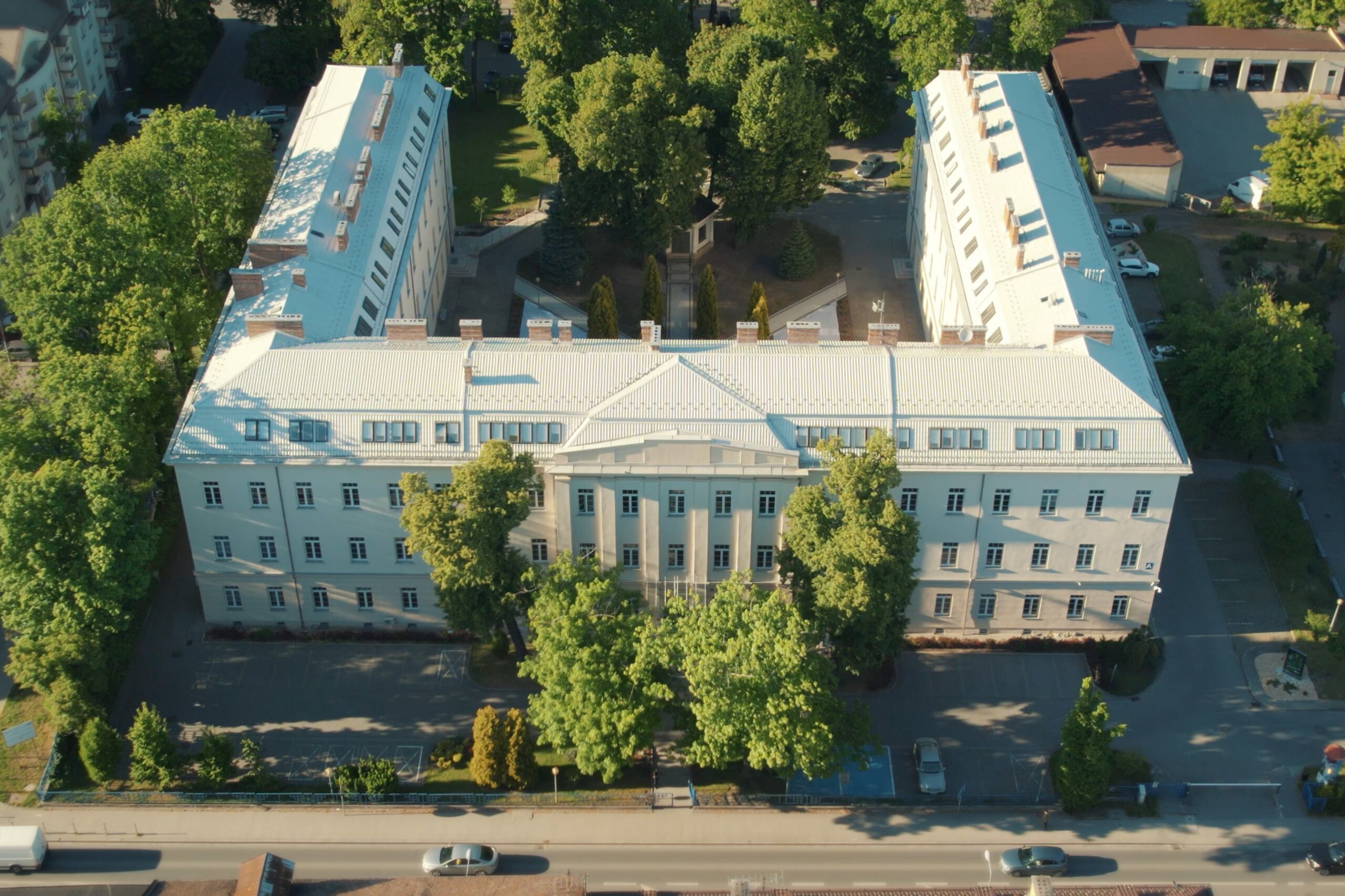 1.Akademia Tarnowska_Budynek_Glowny