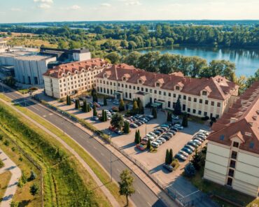 Akademia Kultury Społecznej i Medialnej w Toruniu  ...